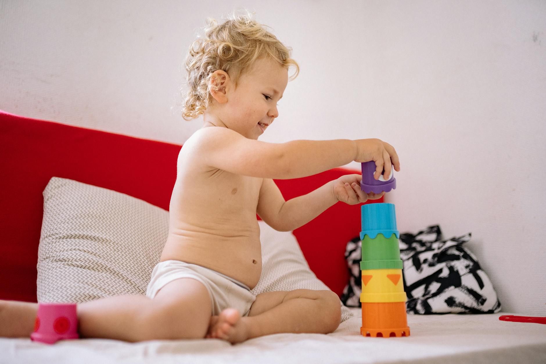 Busy board bébé : pourquoi ces tableaux d’activité plaisent autant aux enfants ?